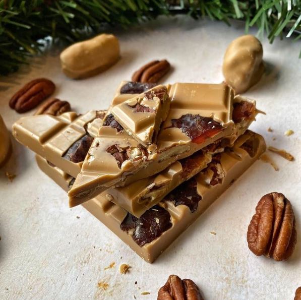 Gold Chocolate Pecan & Date Bar