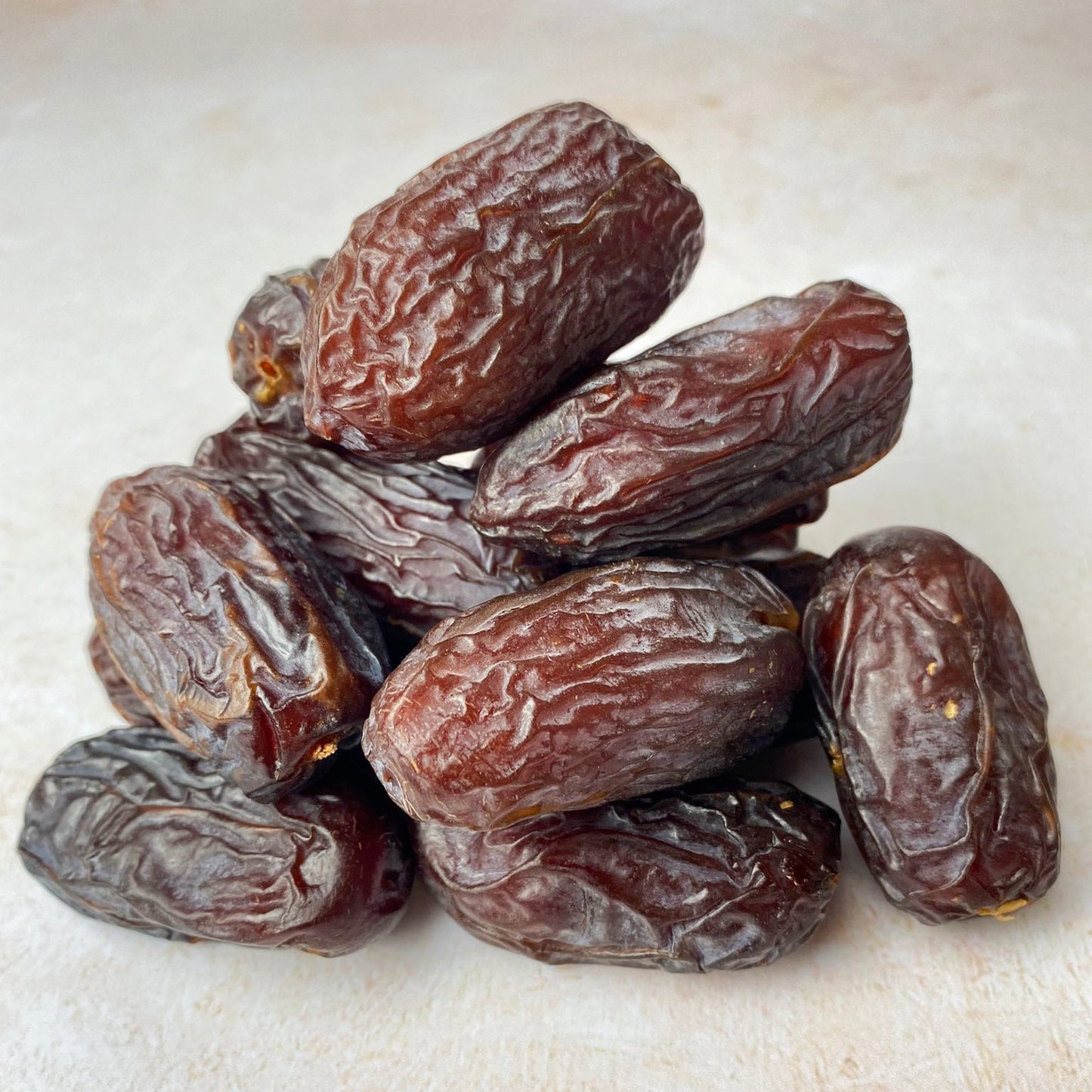 Soft Medjool plain dates